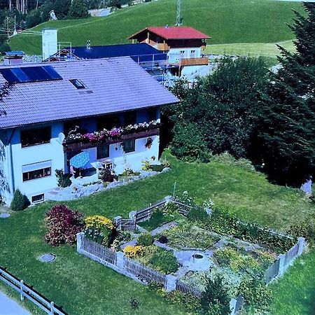 Schoene Unterkunft Mit Parkplatz Und Bikergarage Ohne Kueche Missen-Wilhams Exterior photo